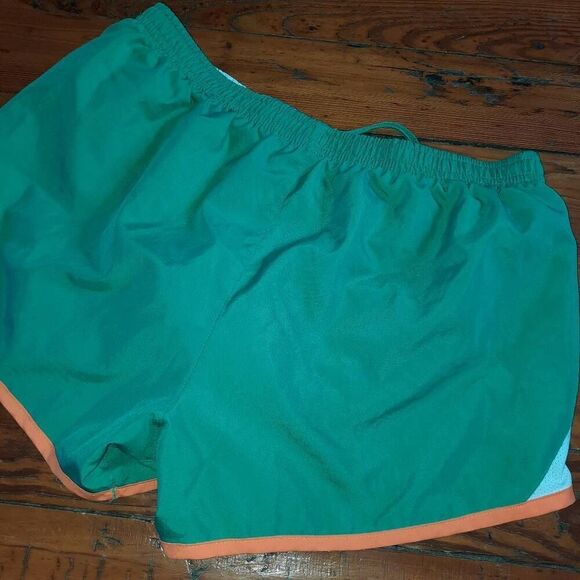 Nike Tempo Shorts - Picture 3 of 4